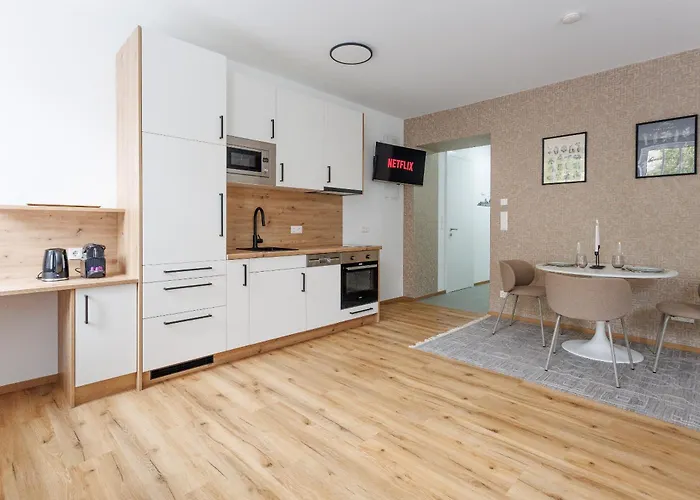 New Near Schoenbrunn Palace & Metro U3 Apartment