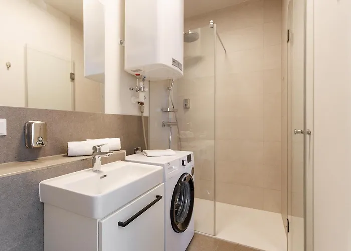 Apartment New Near Schoenbrunn Palace & Metro U3 *